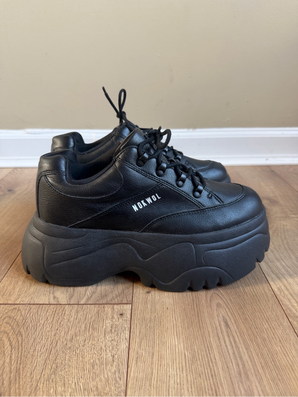 Nokwol Black Chunky Platform Sneakers Scripter Shoes Women’s Size 10